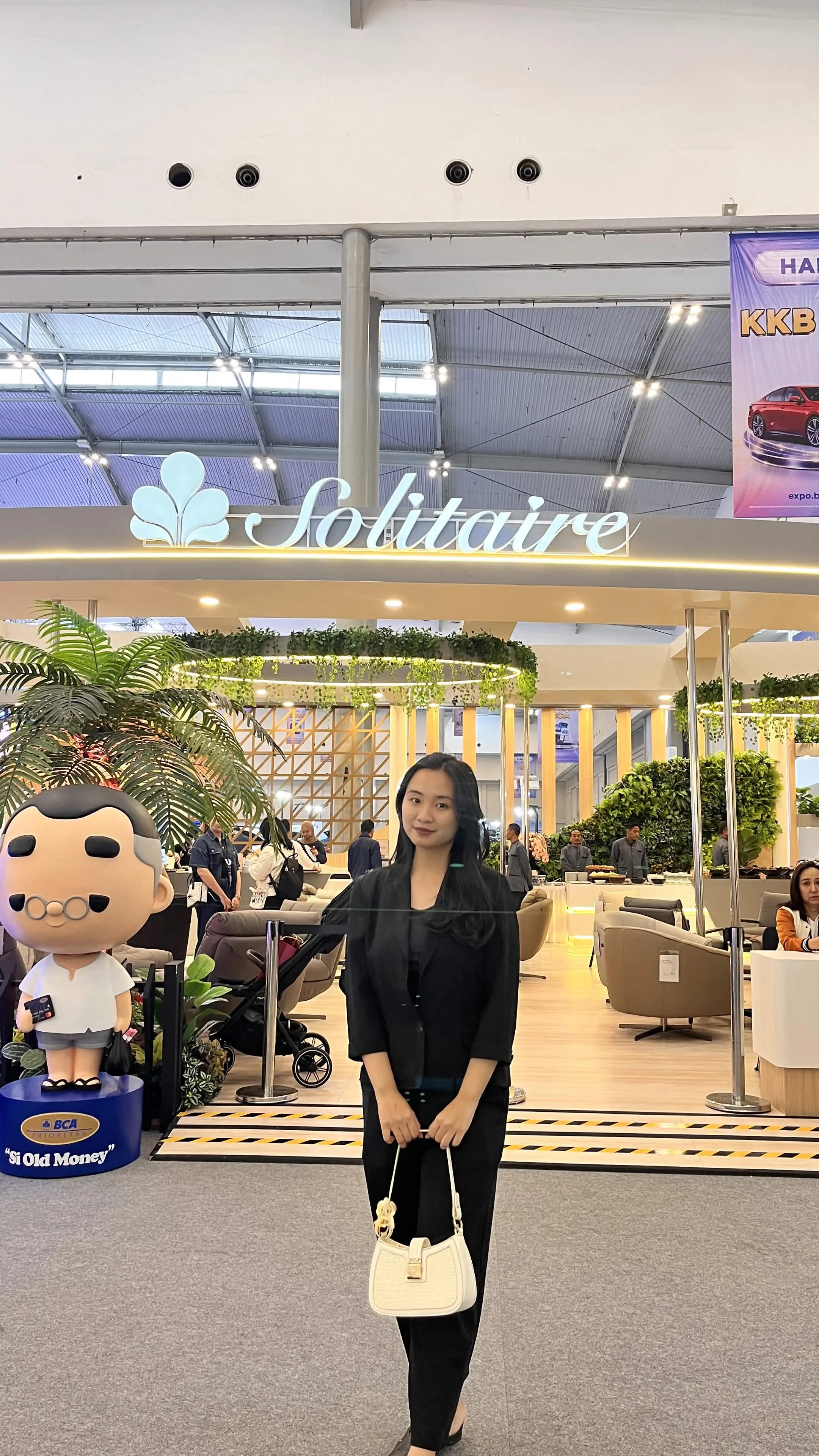 Cindy at a BCA event display